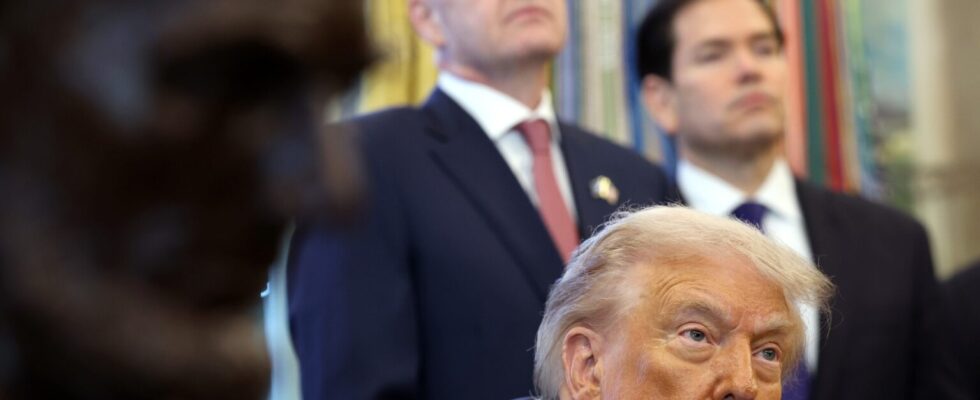 President Donald Trump Issues Chilling Warning After Guardsm…