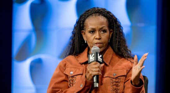 Former First Lady Michelle Obama Photo LEAKED Onlin… Former First Lady Michelle Obama Photo LEAKED Onlin…