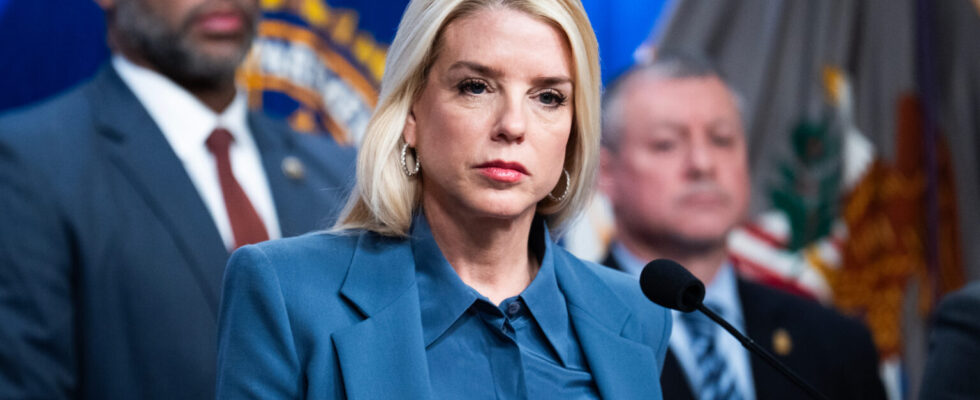Bondi FINDS What Democrats Were Hiding During Biden’s Reg…
