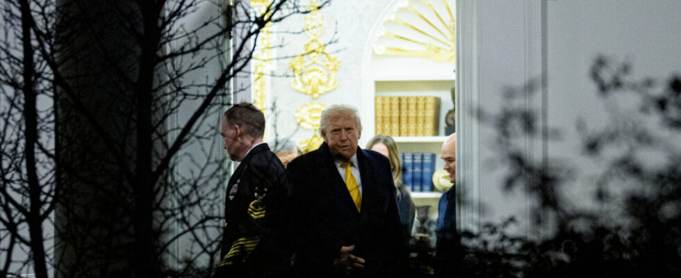 President Donald Trump Drops Late-Night Bombshell From Ova…