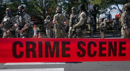 Federal Agents Ambushed Outside Chicago ICE Facility — Armed Attacker…