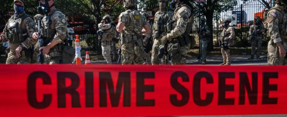 Federal Agents Ambushed Outside Chicago ICE Facility — Armed Attacker…