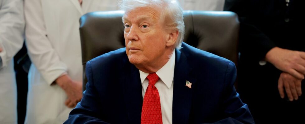 President Trump Leaves Reporters SPEECHLESS Wit…