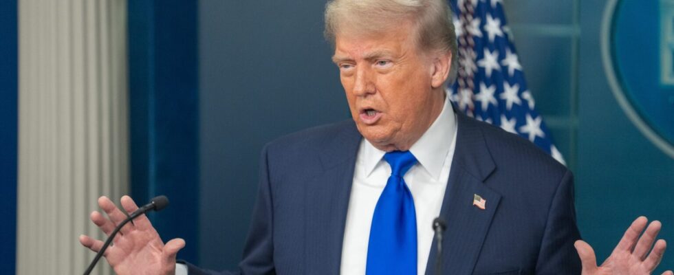 BACKBREAKER: President Donald Trump Gives The Co…